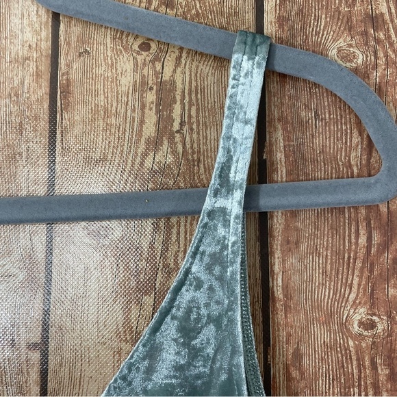 H&M women Crushed velvet strappy top size S - Picture 5 of 10